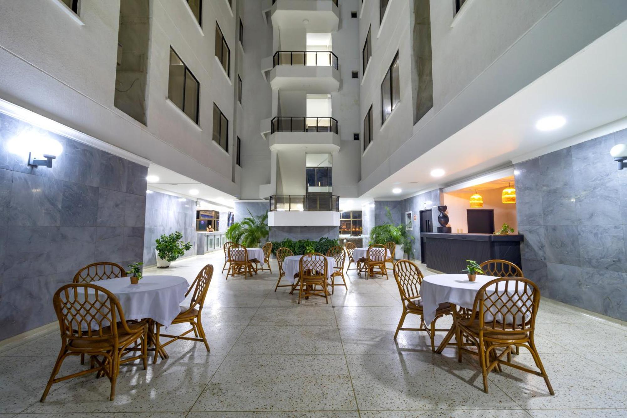 Hotel Axis Inn By Geh Suites سانتا مارتا المظهر الخارجي الصورة