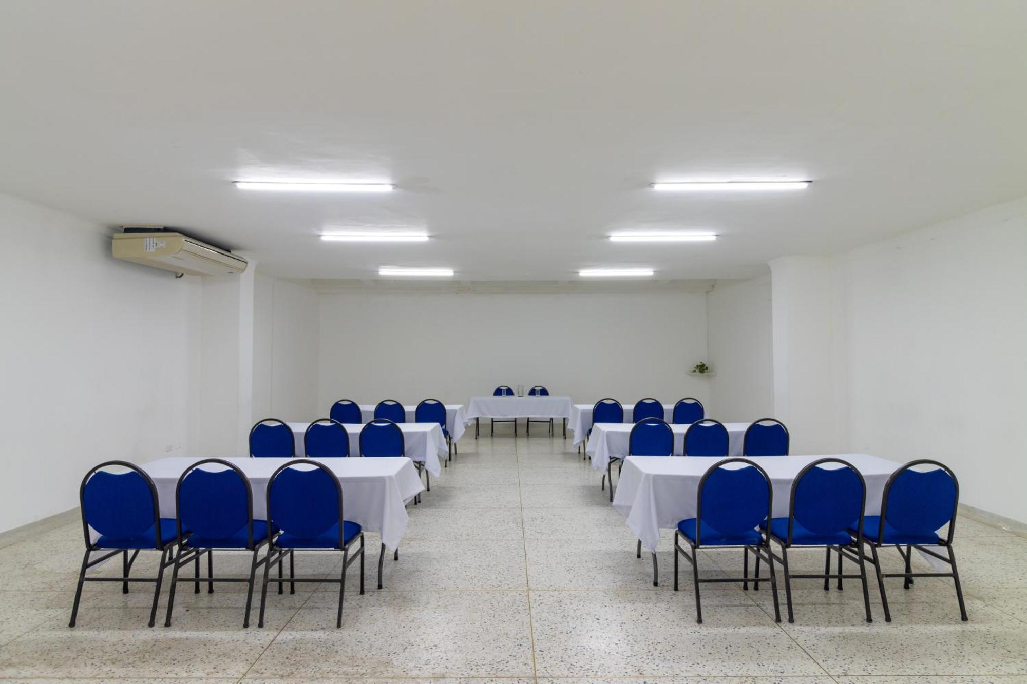 Hotel Axis Inn By Geh Suites سانتا مارتا المظهر الخارجي الصورة