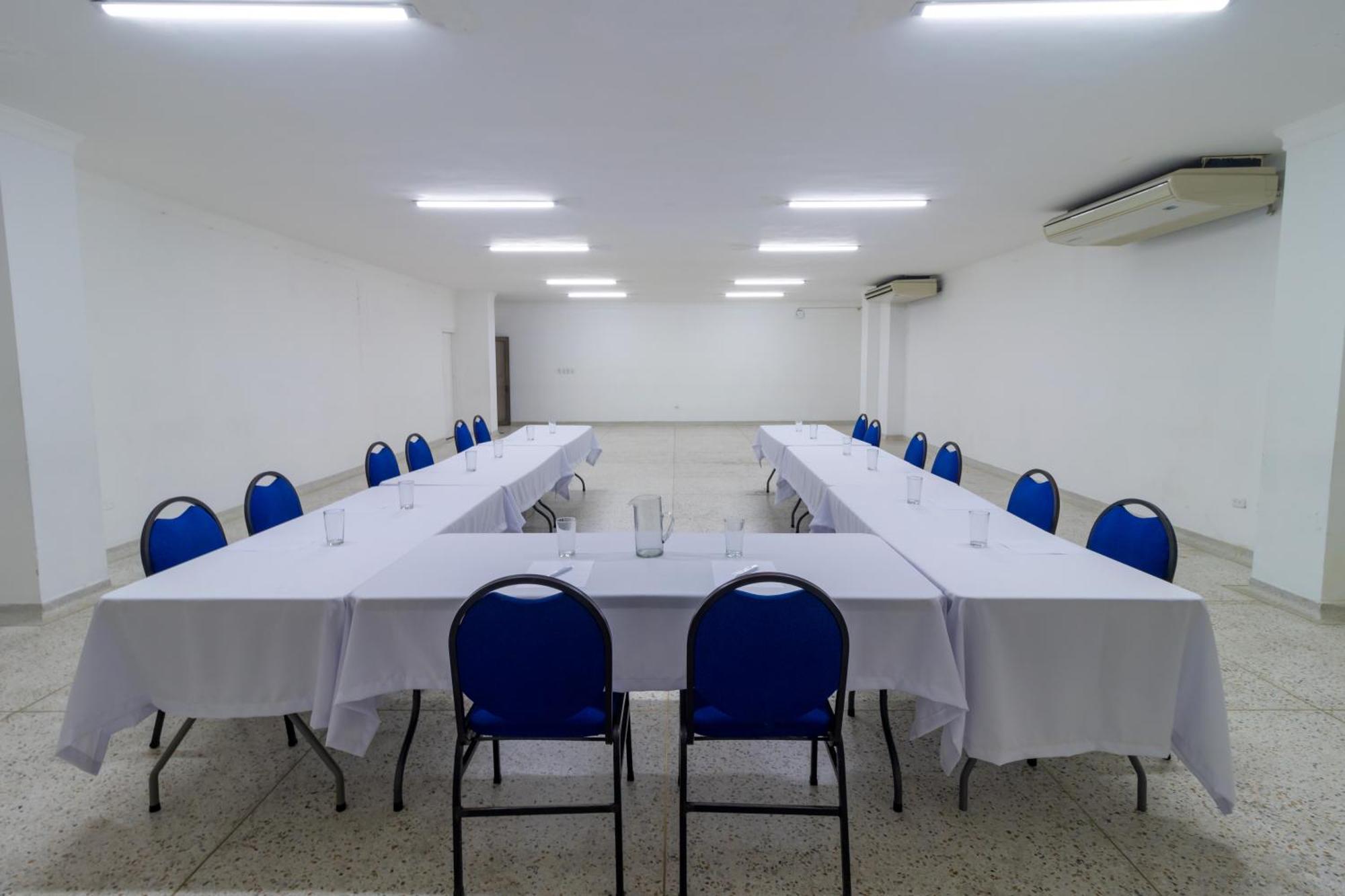 Hotel Axis Inn By Geh Suites سانتا مارتا المظهر الخارجي الصورة