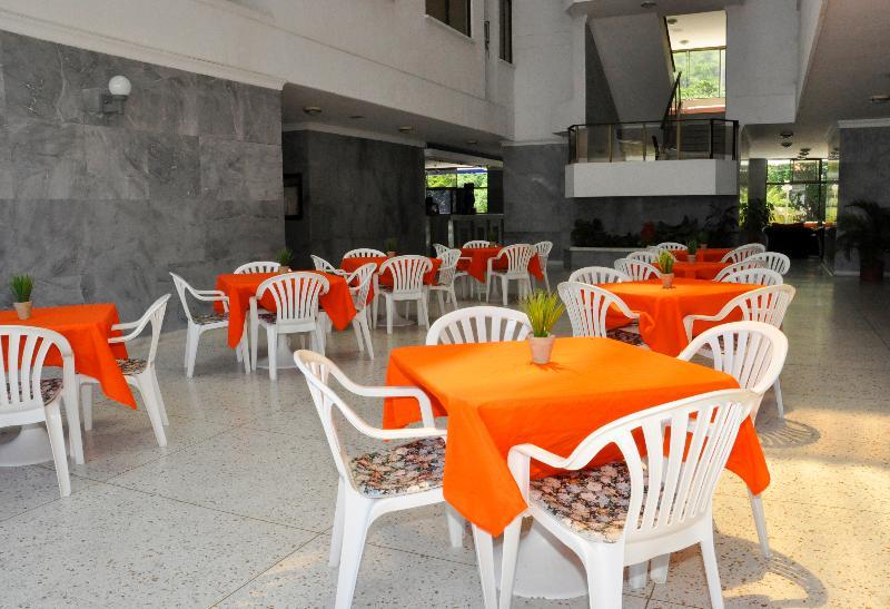 Hotel Axis Inn By Geh Suites سانتا مارتا المظهر الخارجي الصورة